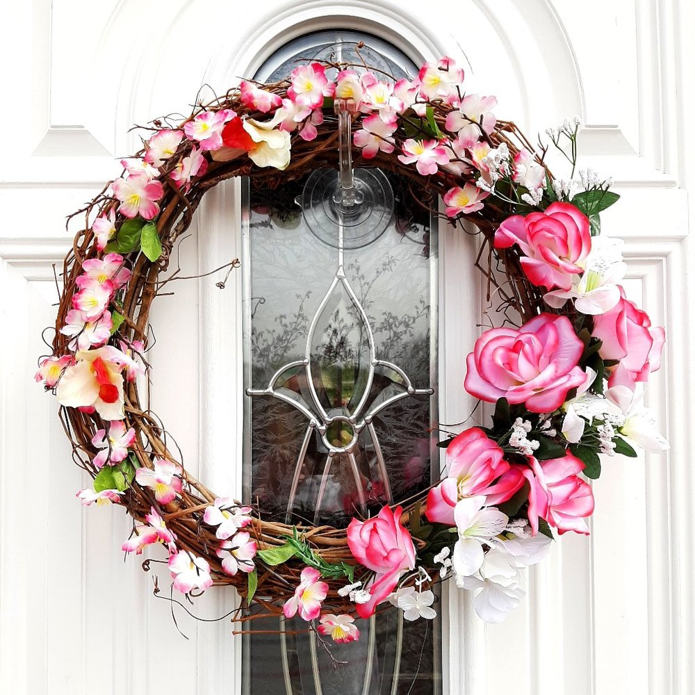 🤗HP🤗 Stunning Hand Crafted Grapevine Rose Wreath